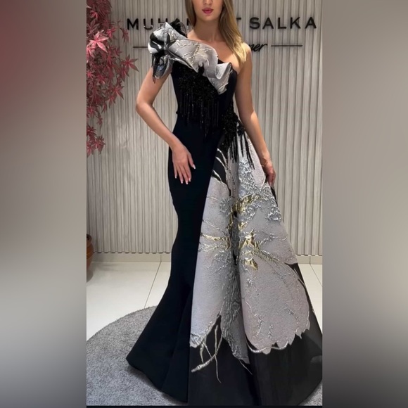 Turkish Designer Elegant Black and Silver Evening Gown Luxury Flared Prom  Dress